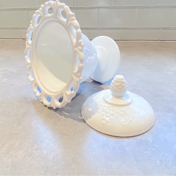 Vintage Milk Glass Footed Bowl Lacey Rim Harvest Pattern With Lid - Picture 5 of 6